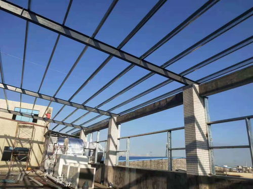 广东钢构厂房报价因素与湛江泡沫瓦喷漆施工解析