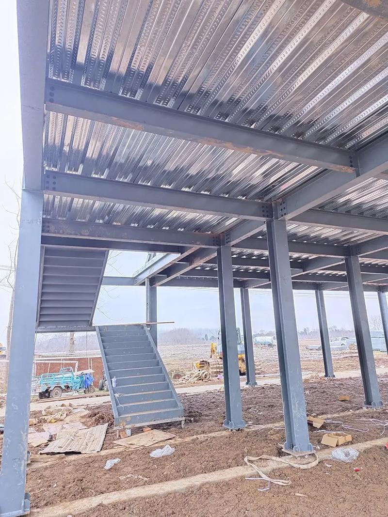 南通海安市钢结构工程搭建,钢结构楼梯搭建,